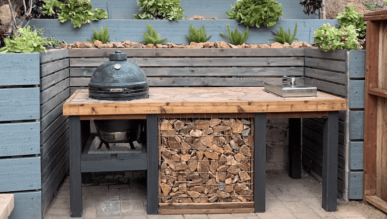 Rustic Table Design With a Side Burner