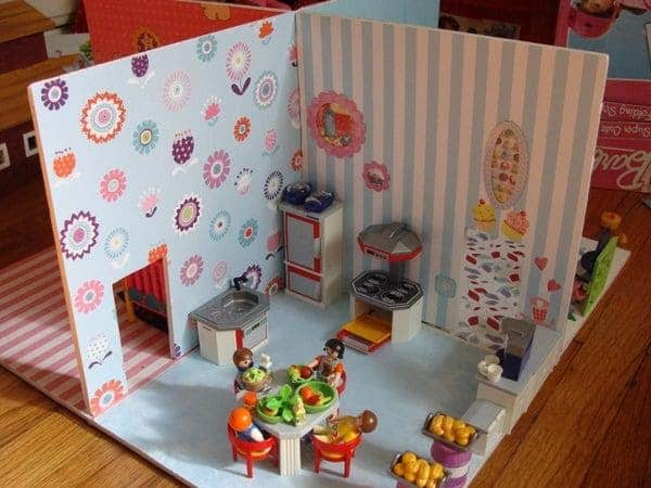 DIY Small Playset Dollhouse