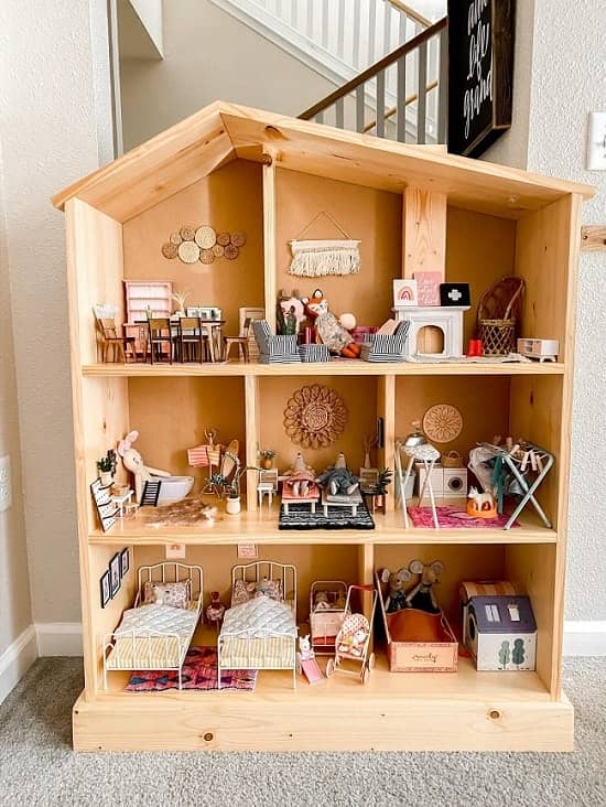 DIY Wooden Beauty Dollhouse Plan