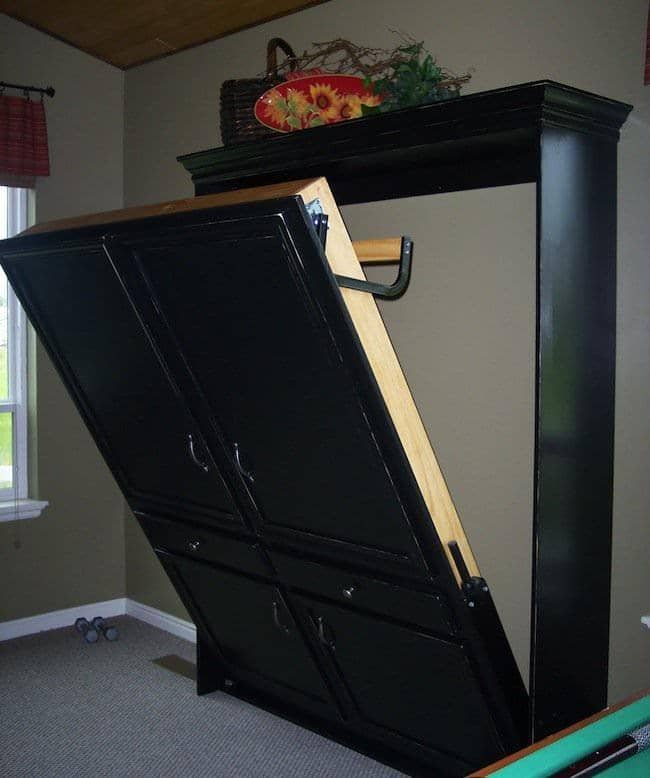 Basic Cabinet Style Pull-up Bed