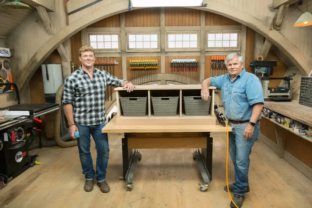 Simple DIY Mudroom Bench Plan