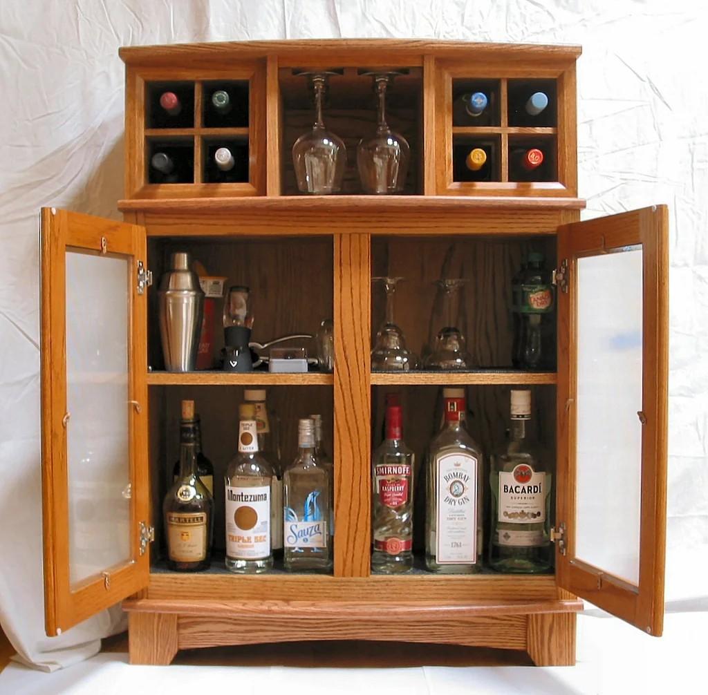 17 Diy Liquor Cabinet Plans 