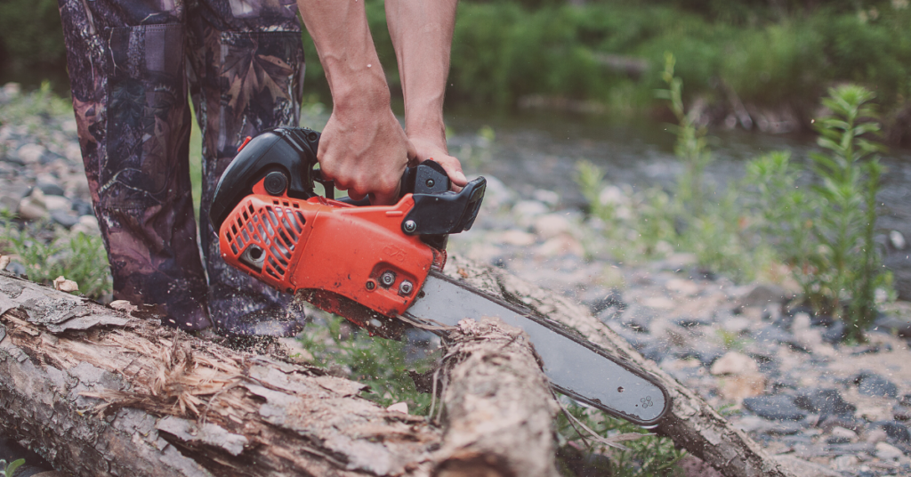 How To Tighten A Chainsaw Chain? (+ How Tight Should It Be)