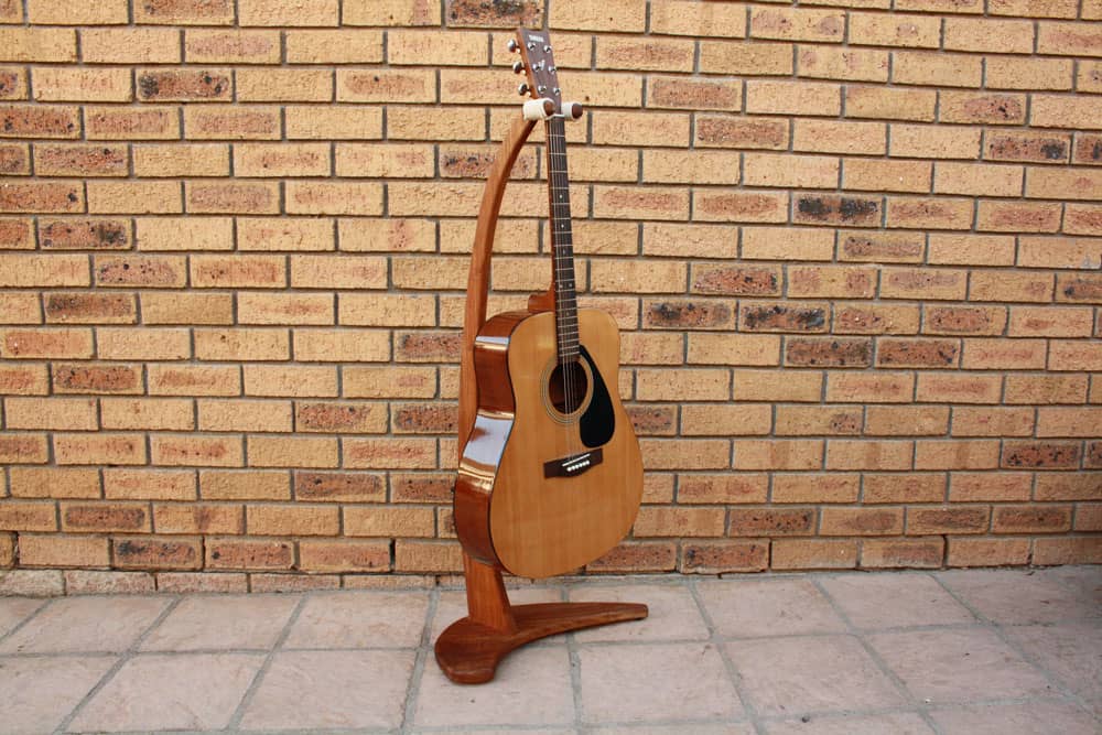 Stylish Guitar Stand