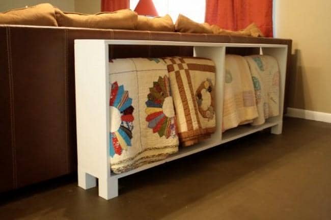 Modern Quilt Rack With Table Top