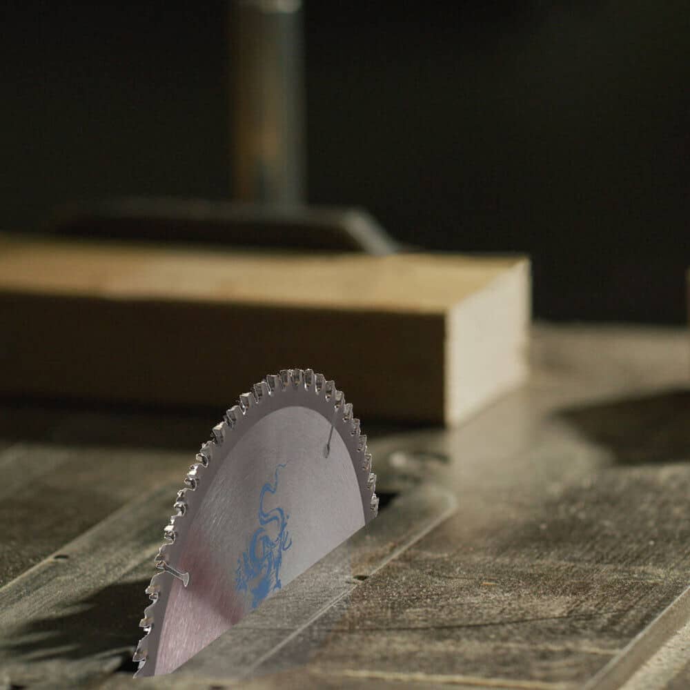 How to Sharpen a Table Saw Blade